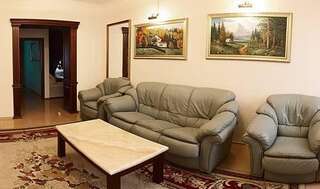 Гостевой дом Усадьба Новосибирск Апартаменты Делюкс с 3 спальнями-3